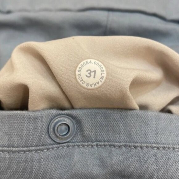 Lululemon Men’s Slate Blue Shorts—Pockets-1 Zippered—Great Condition—Size 31 - Picture 8 of 8